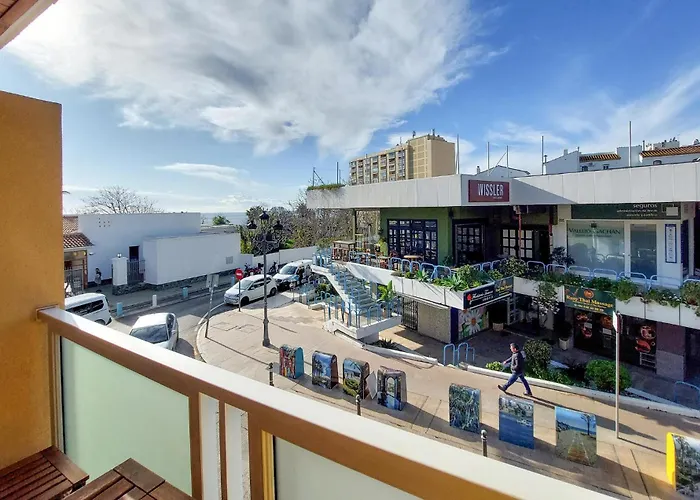 1 Bedroom Stunning In *