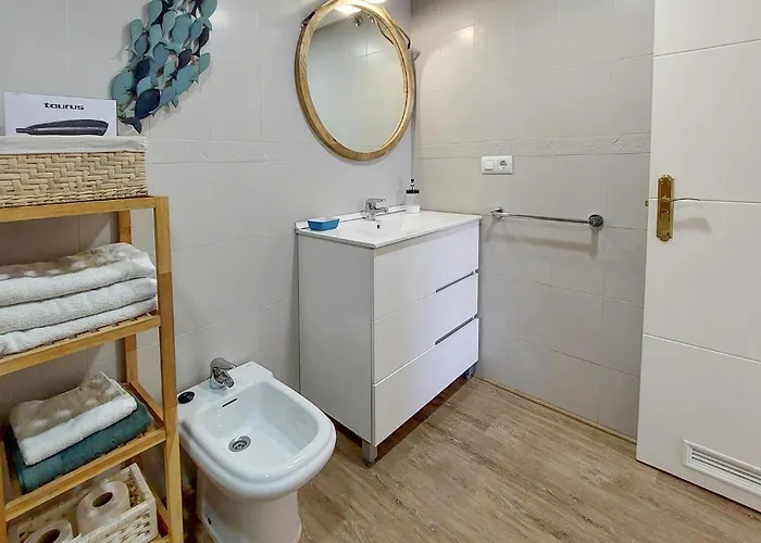 1 Bedroom Stunning In Apartment *