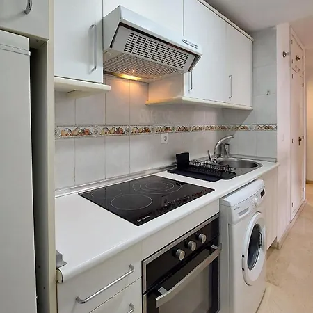 Apartamento 1 Bedroom Stunning In *